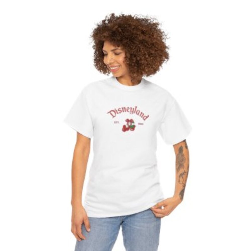 ✨ NWT White Disneyland t Shirt – Cherry Graphic – M/XL